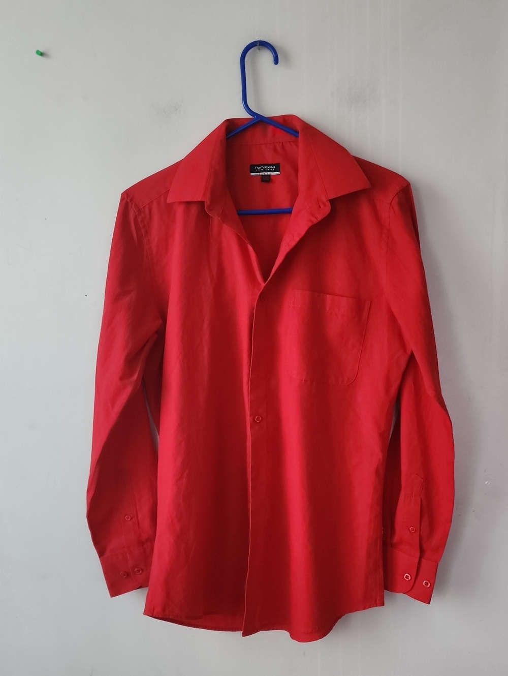 Club Room Red Long-Sleeve Dress Shirt. New Without Tag